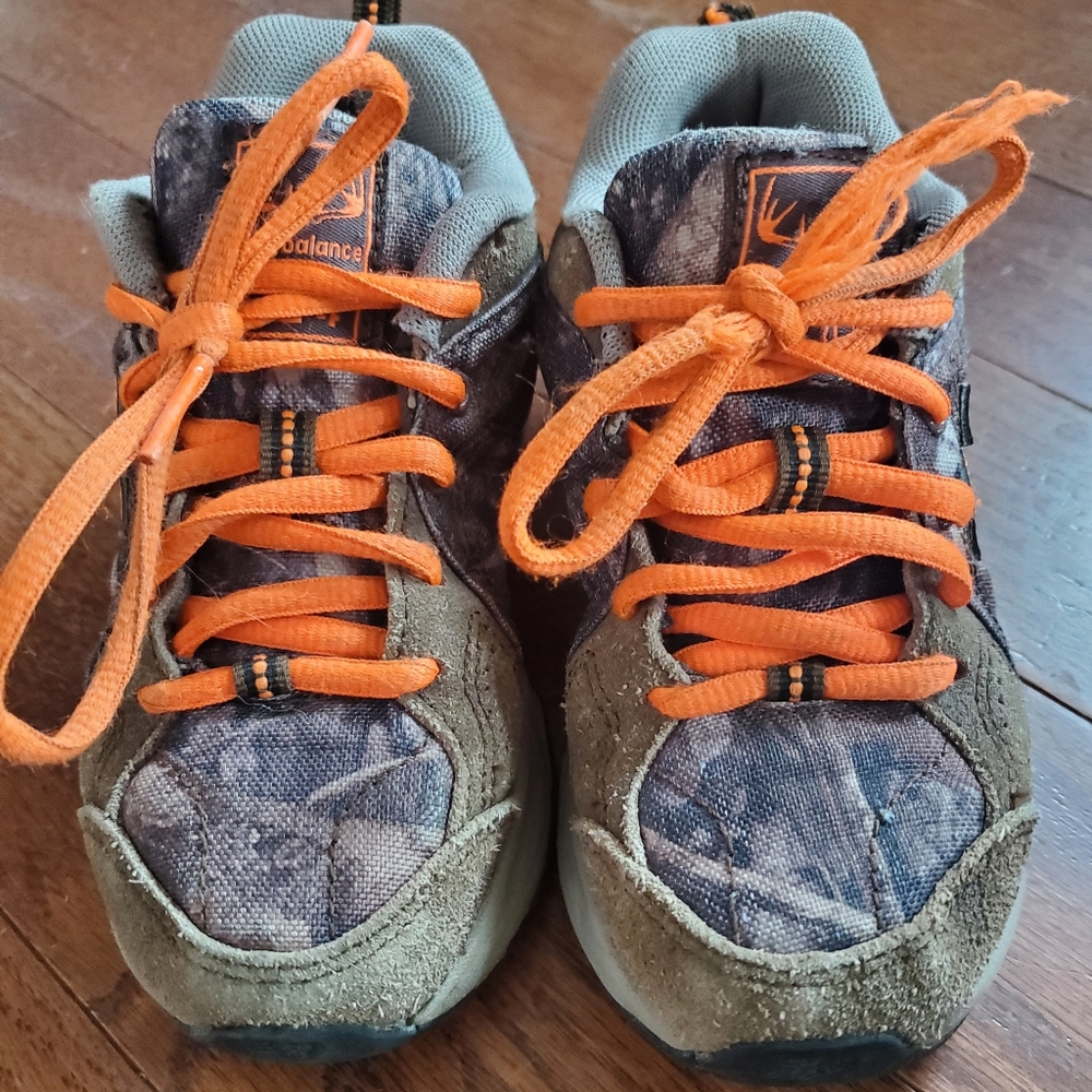 Kids sneakers, camo colour, New balance